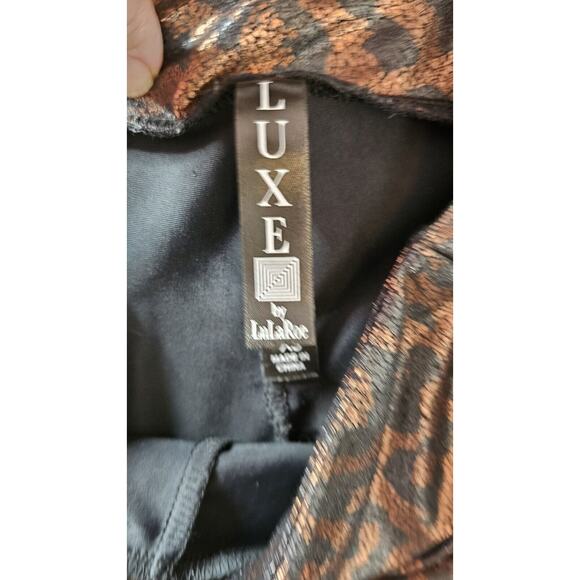 LuLaRoe Luxe Black and Copper Gold Metallic Leggings Leopard Print XS - Picture 3 of 3